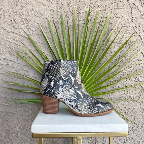 MADEWELL NWOT Taupe Brown Snake Snakeskin Leather Ankle Boots Booties Sz 7 - Picture 10 of 16